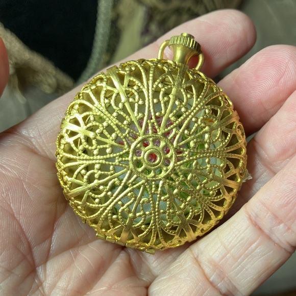 Embroidery pocket locket photo perfume fiber art by Artettina collectible - Picture 5 of 5